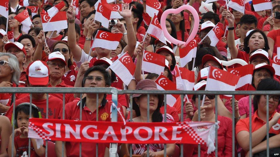 Singaporeans celebrate independence