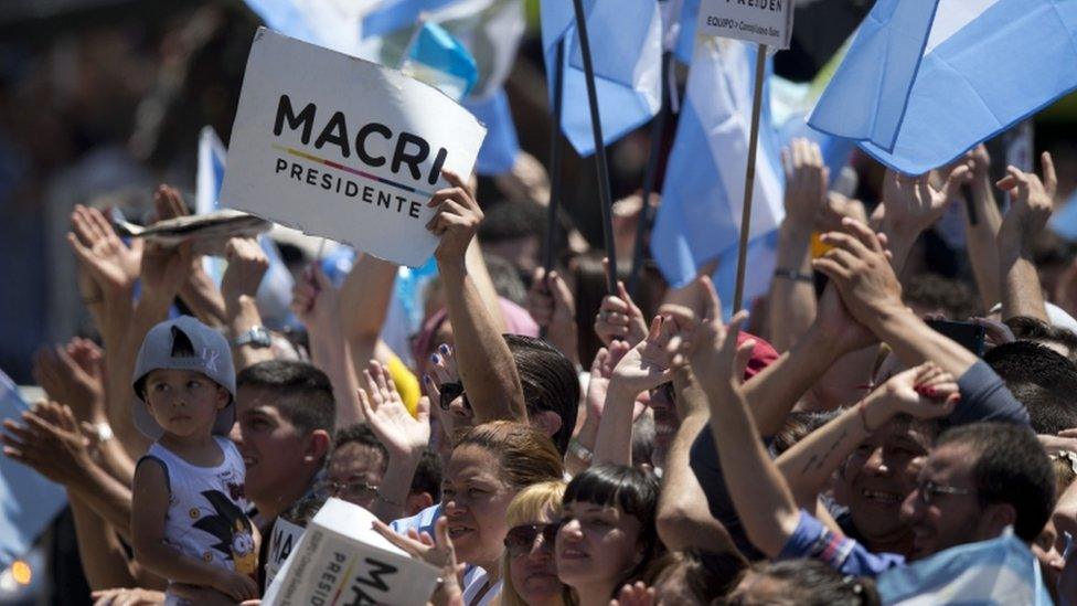 Posters of Mauricio Macri, 10 Dec