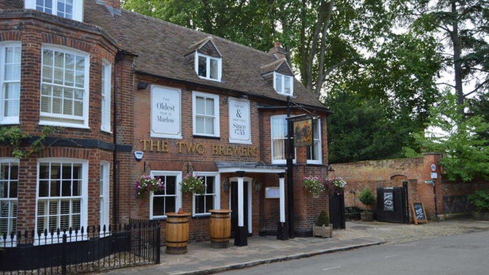 Two Brewers pub, Marlow