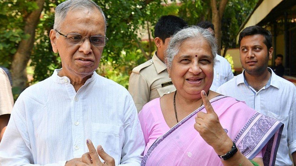 Narayana Murthy (L) and his philanthropist wife Sidha Murthy