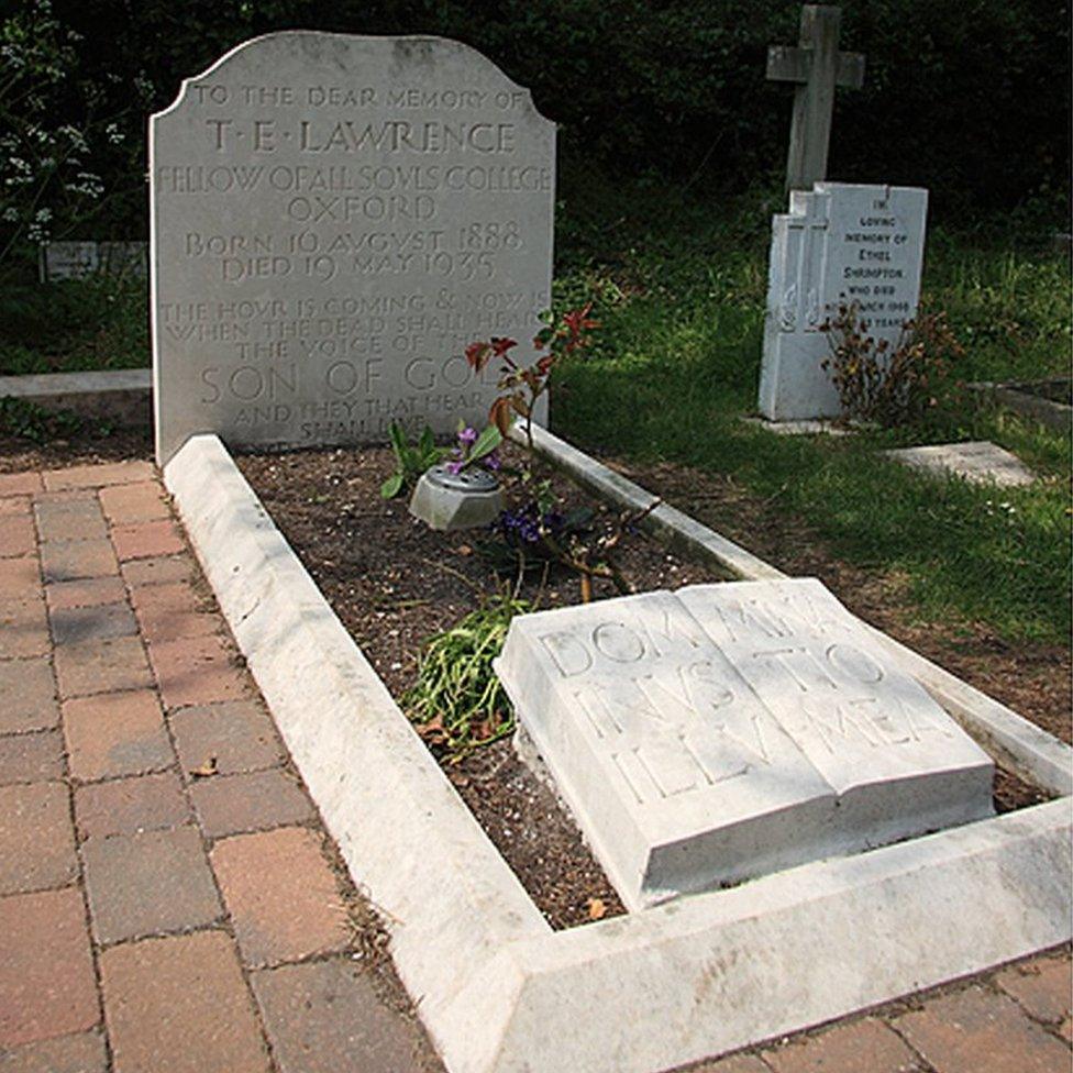 TE Lawrence's grave at Moreton churchyard