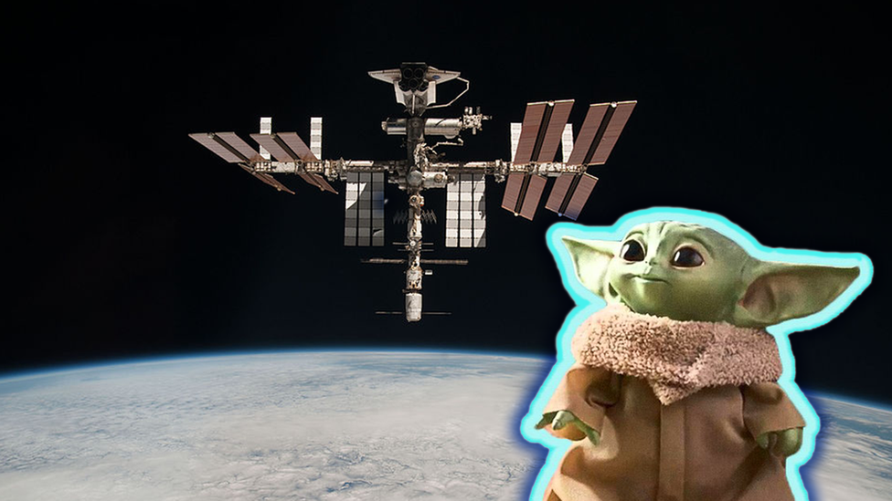 baby-yoda-in-space.