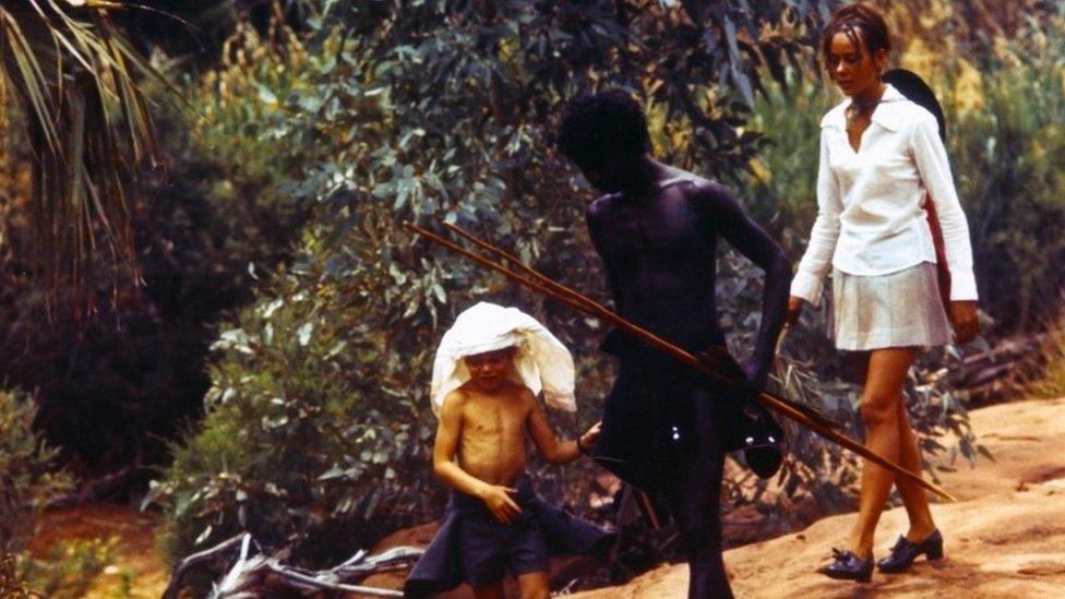 Luc Roeg, David Gulpilil & Jenny Agutter in Walkabout