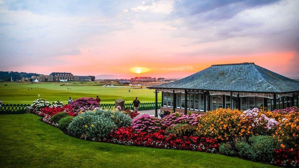 Sunset over the 18th green of Old Course, St Andrews