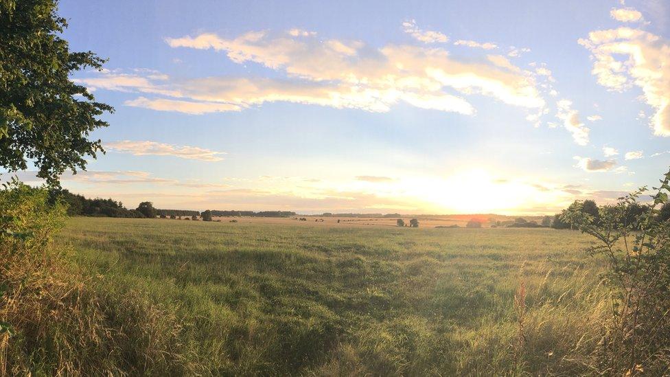 Glorious sunrise in Holwell, near Burford.