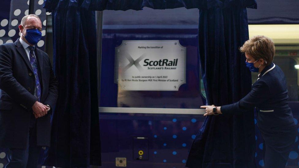 nicola sturgeon unveiling plaque