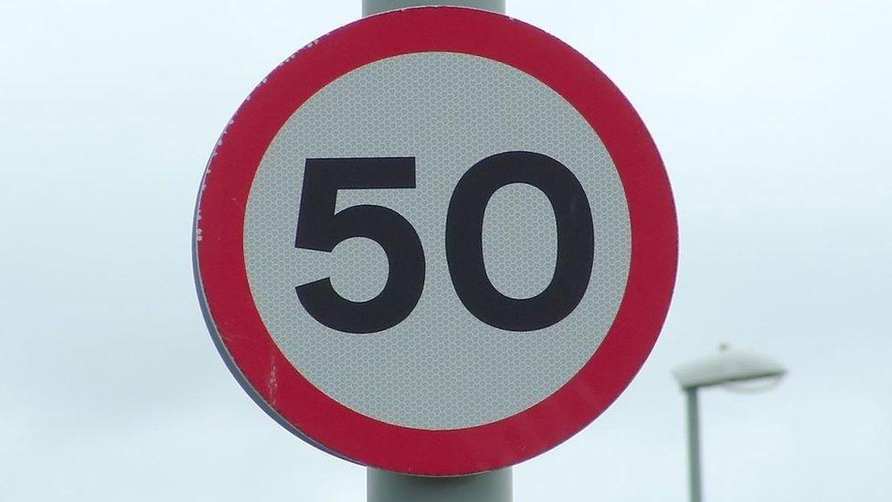 50mph sign