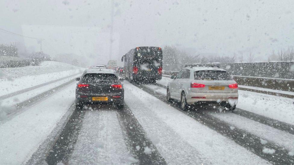 Vehicles in snow at Cumbernauld