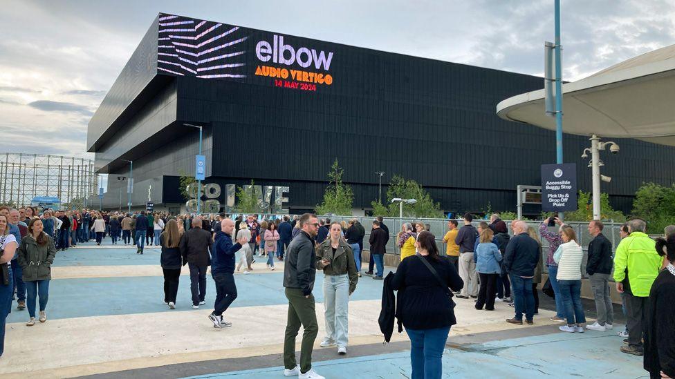 Co-op Live exterior before Elbow show showing long queue