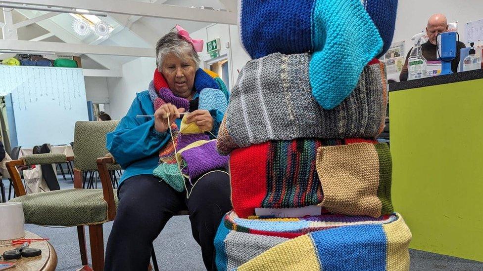 Knitting the giant scarf