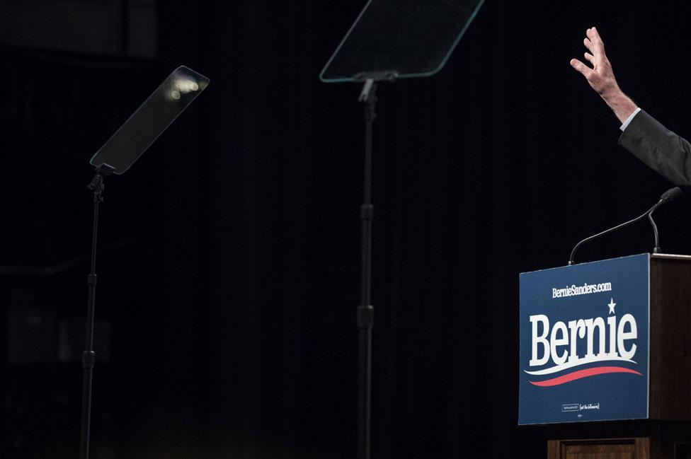 Sanders' hand at rally