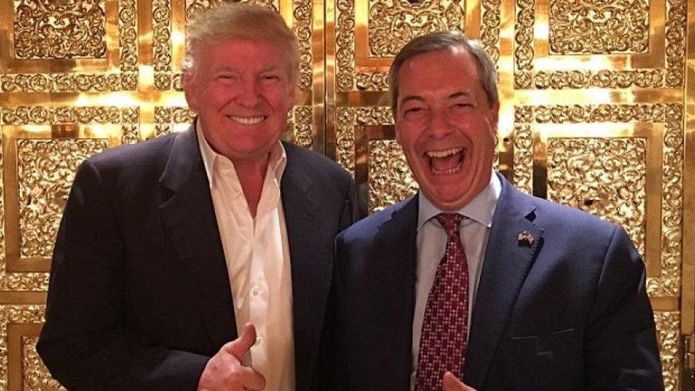 Mae ethol Donald Trump wedi dod a mwy o sylw fyth i Nigel Farage