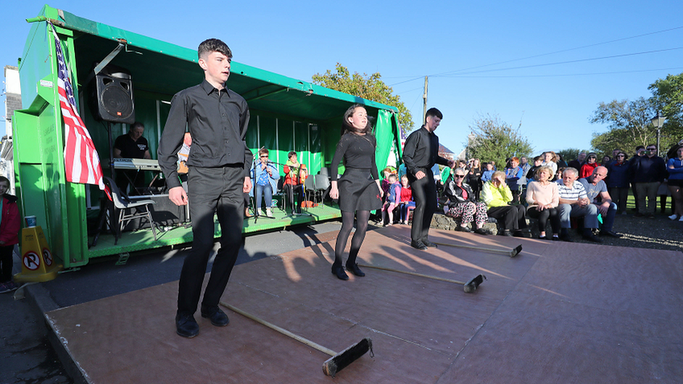 Dancers in Doonbeg