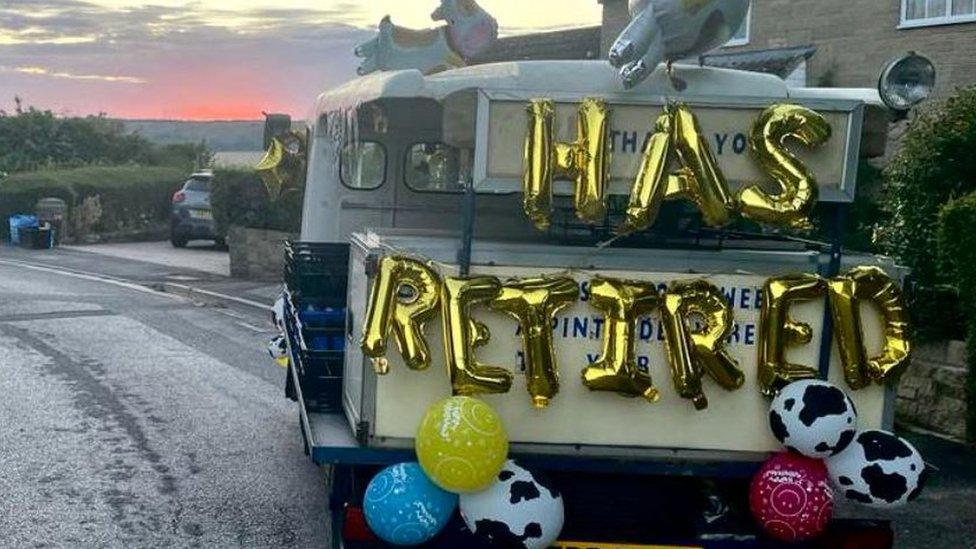 Image of balloons on van