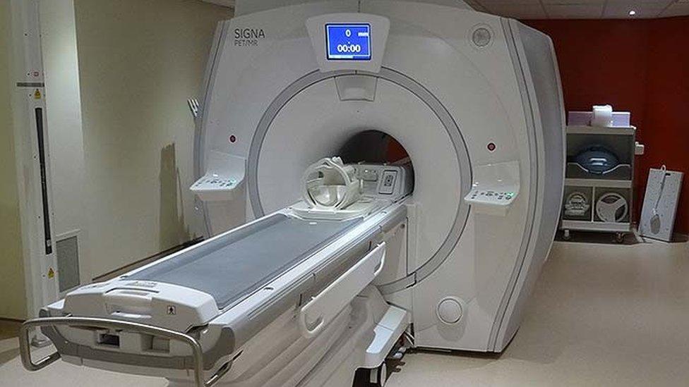 PET-MR scanner