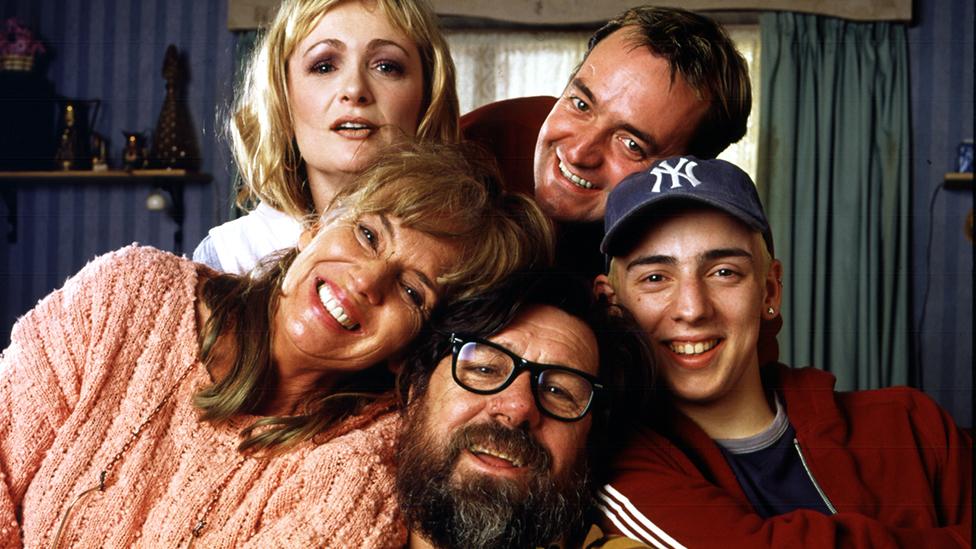 Ralf Little yn The Royle Family