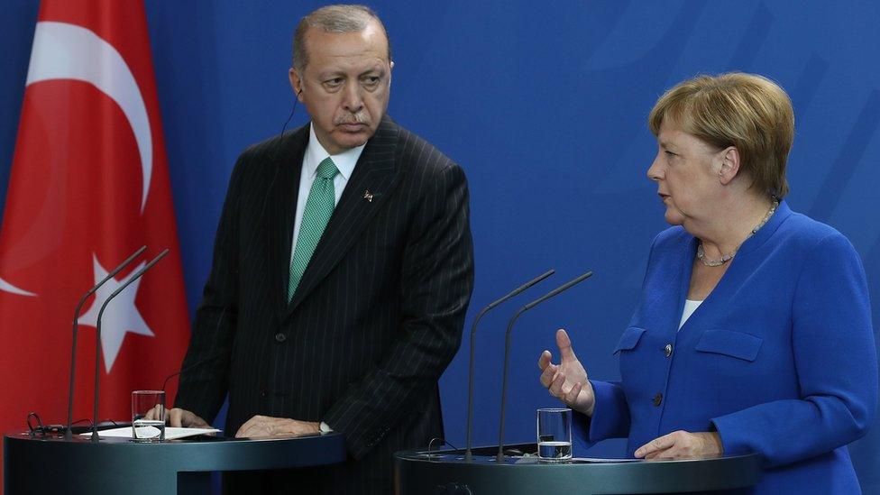 Turkish President Recep Tayyip Erdogan and German Chancellor Angela Merkel during a press conference in Berlin, 28 September 2018