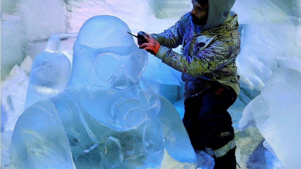 Diver ice sculpture