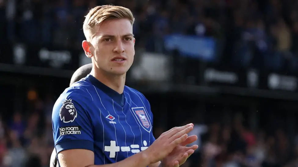 Chelsea sign Ipswich striker Delap in £30m deal