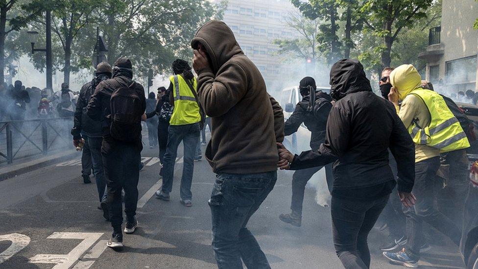 "Black block" and gilets jaunes protesters in Paris, 1 May 19