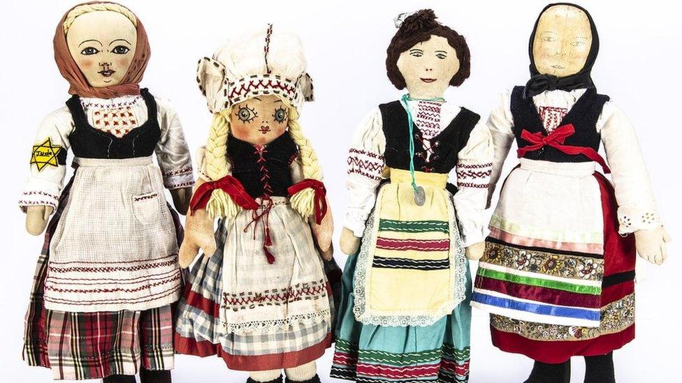 Cloth dolls