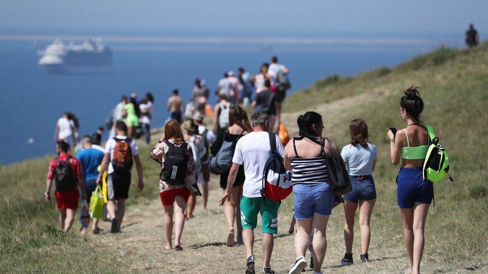 Crowds at Durdle Door on Sunday