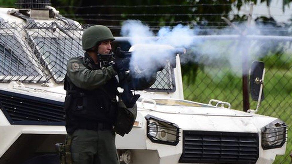 Anti-government activists and the National Guard clash in Venezuela's third city, Valencia, on August 6, 2017