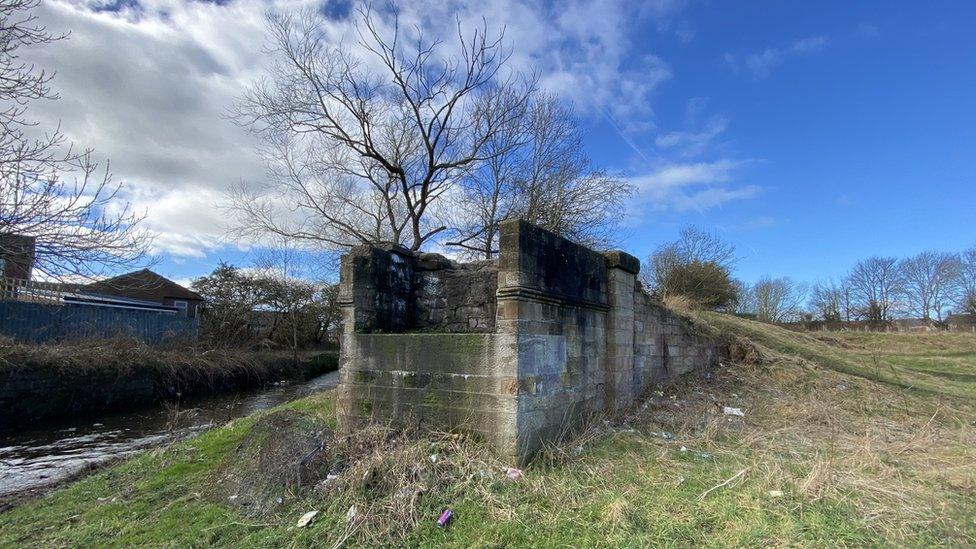 Remains of stone bridge footings at St Helen Auckland