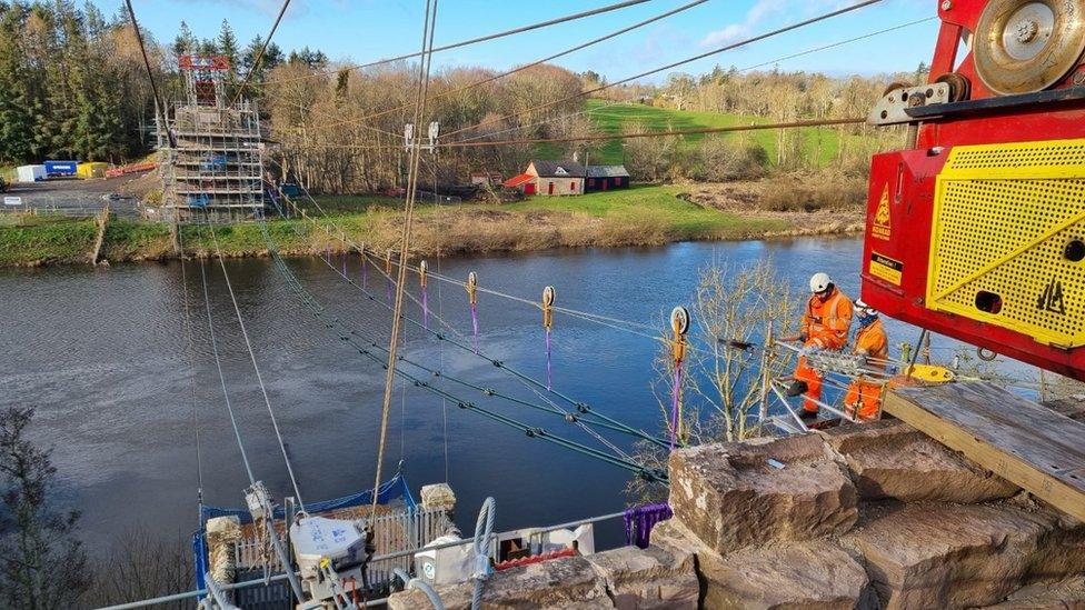 Work on the Union Chain Bridge site