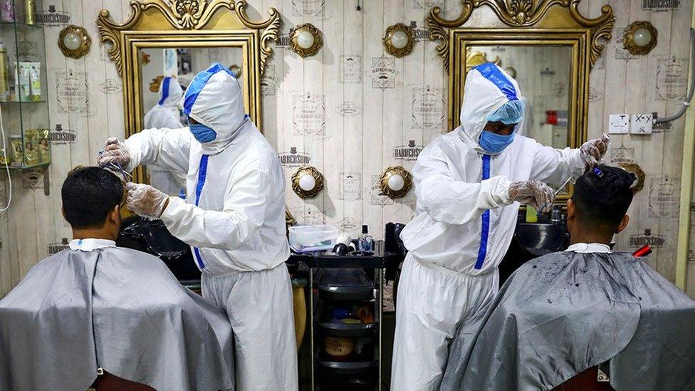 Barbers in Dhaka