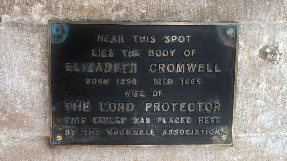 Elizabeth Cromwell wall plaque, Northborough church