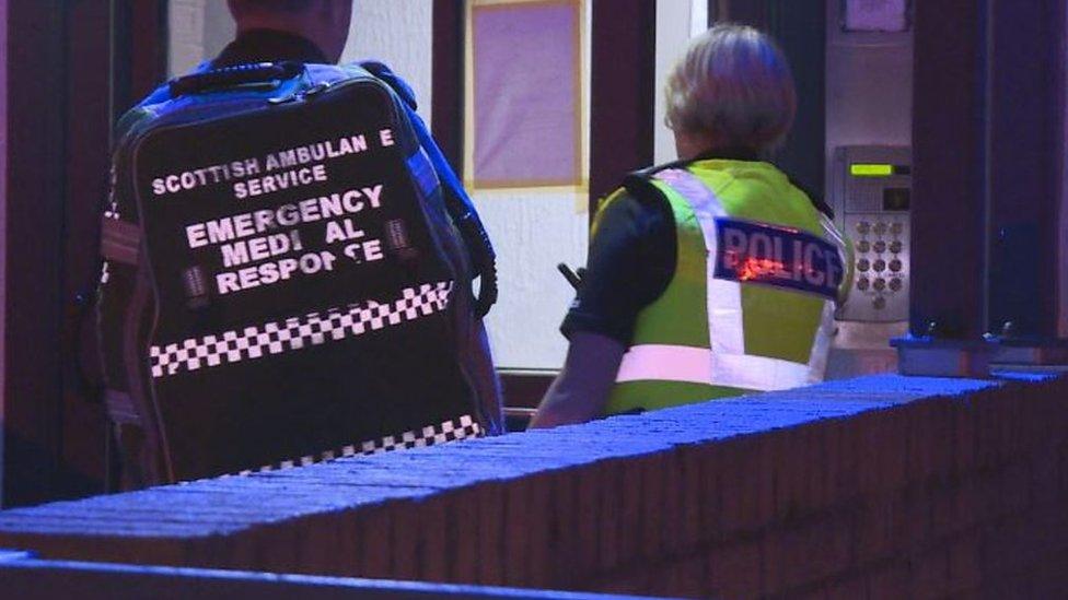 This police officer and paramedic are part of a pilot project.