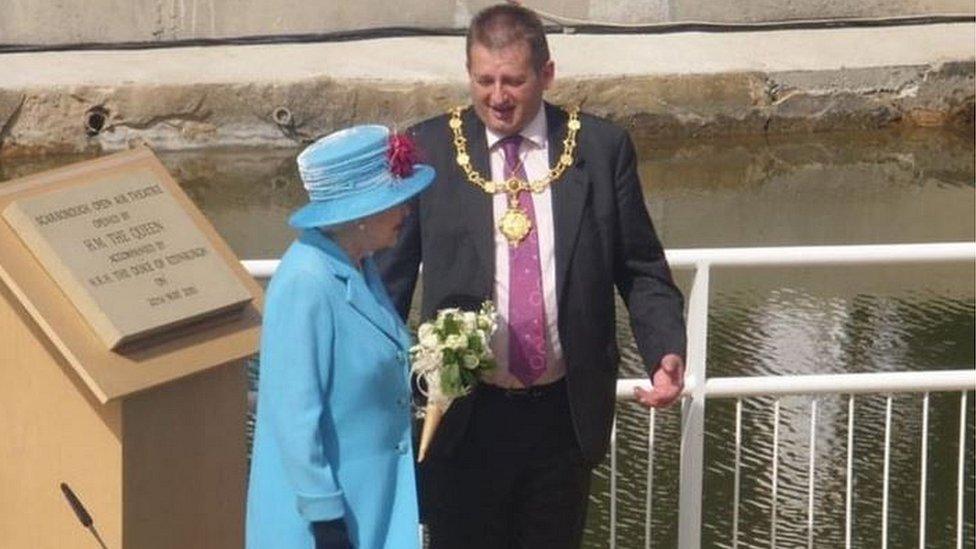 Queen Elizabeth II with Bill Chatt