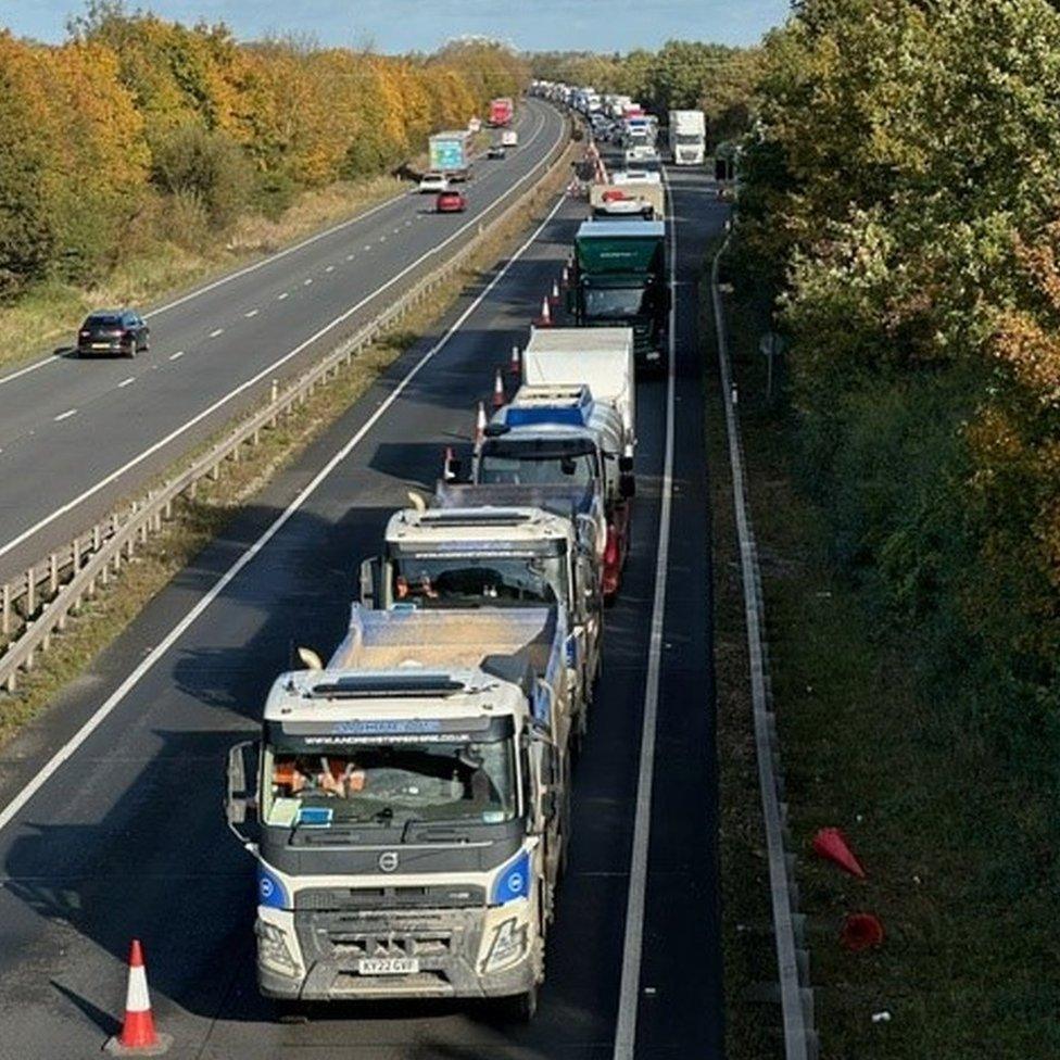 Queues on A34