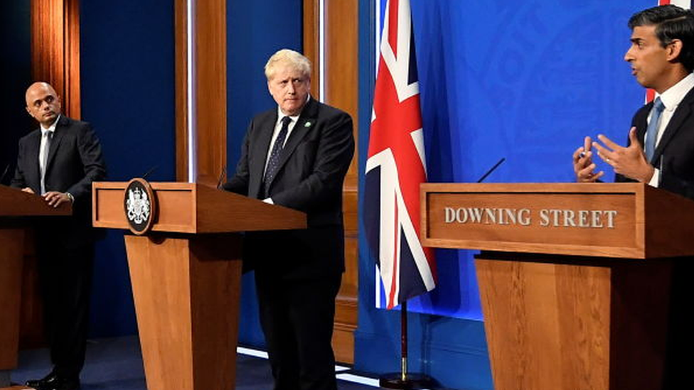 Javid, Johnson, Sunak yn Downing St