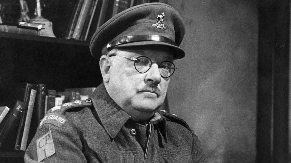 Arthur Lowe as Captain Mainwaring