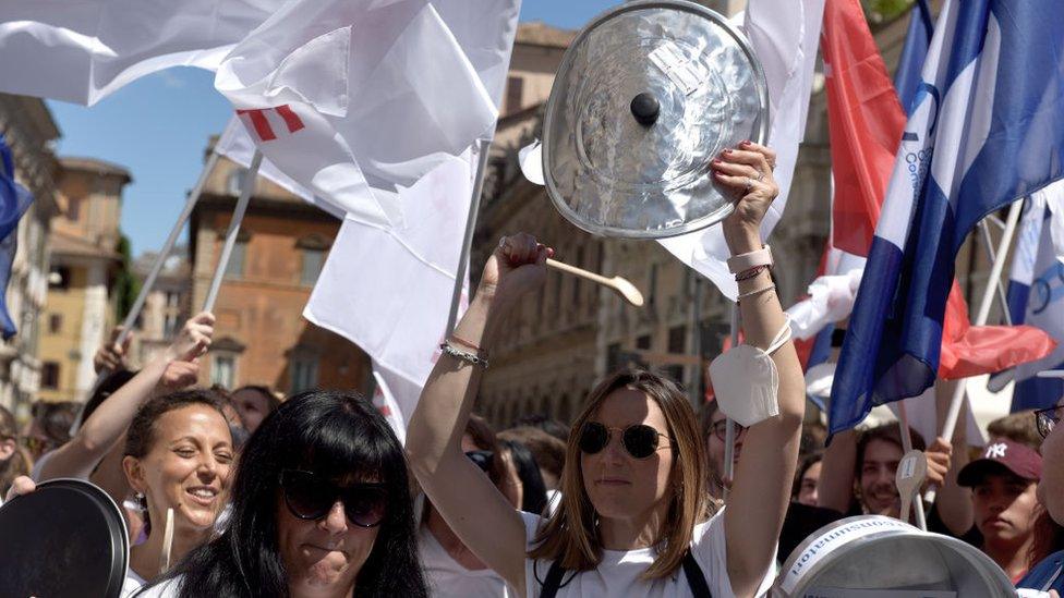 Protest 'Potiau Gwag' ar drawsYr Eidal ym mis Mehefin, 2022