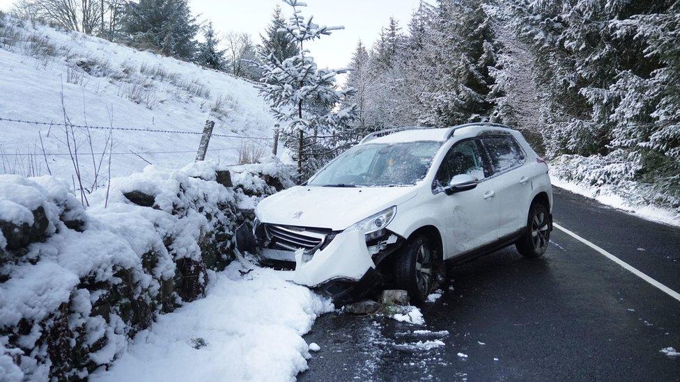 Car crashed into wall in Allenheads