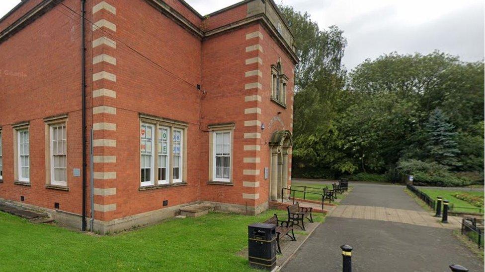 Nuneaton Museum & Art Gallery