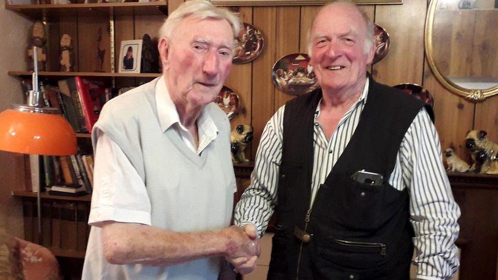 Jimmy Johnstone (left) and Sandy Petrie