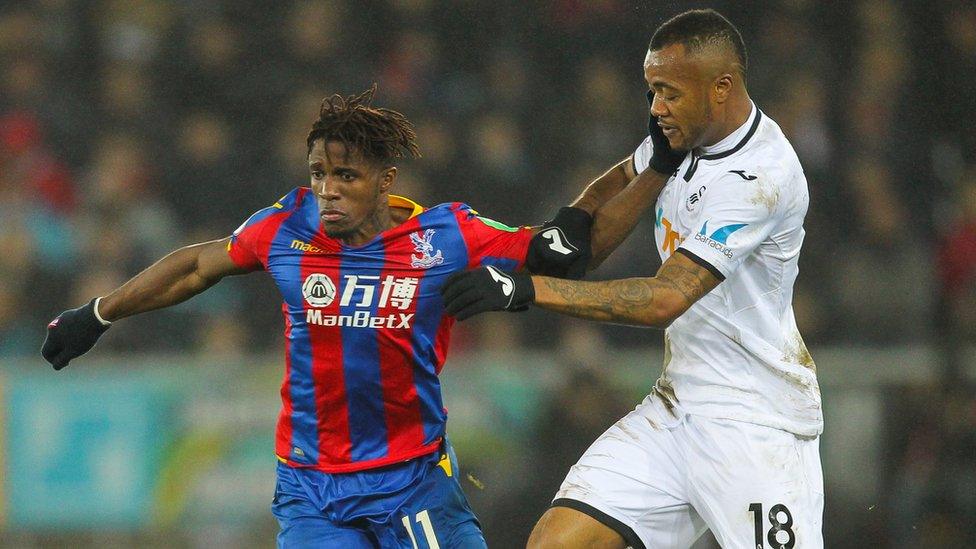 Ayew a Zaha