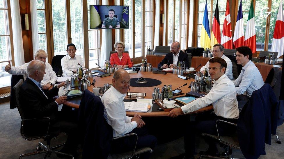 G7 leaders sitting around a table