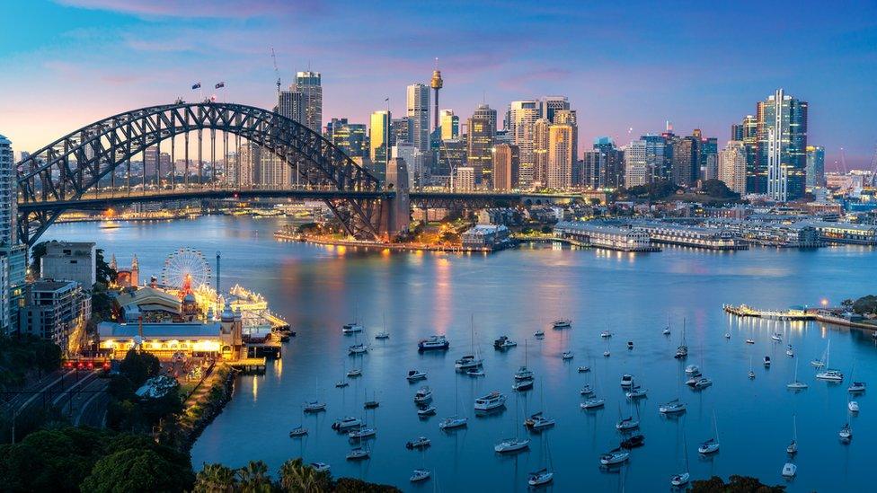 Sydney by night