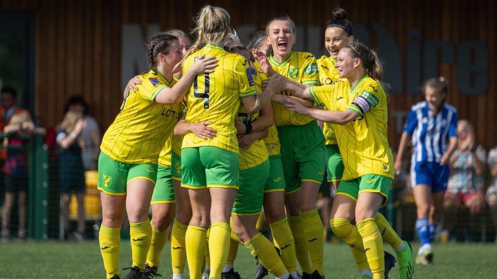 Norwich City Women celebrating