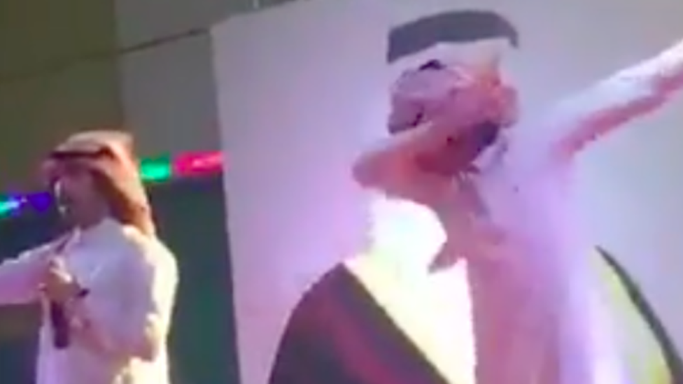 Saudi singer dabbing