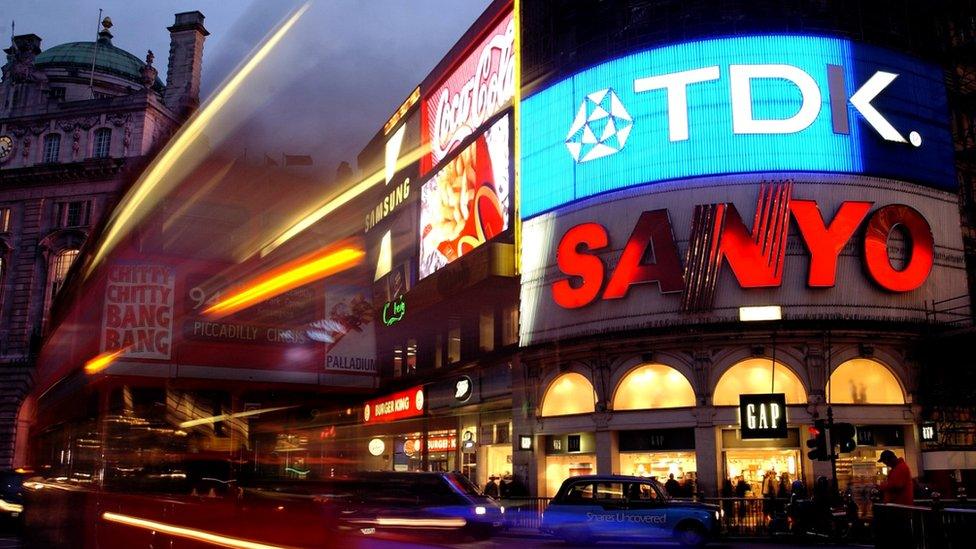 Piccadilly lights in 2003