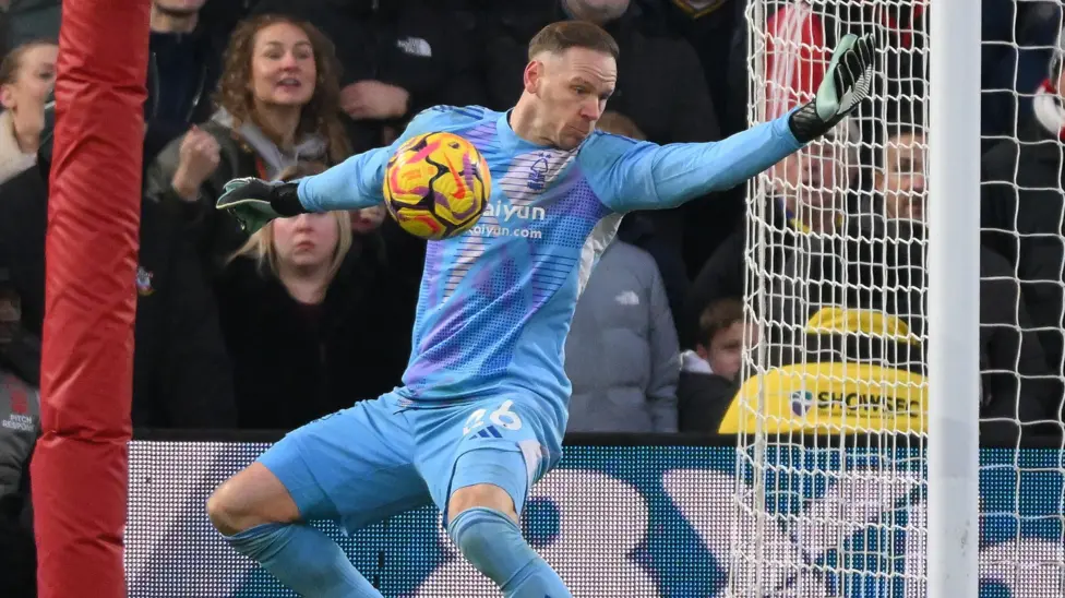 Nottingham Forest goalkeeper Matz Sels pens new improved terms at the club 