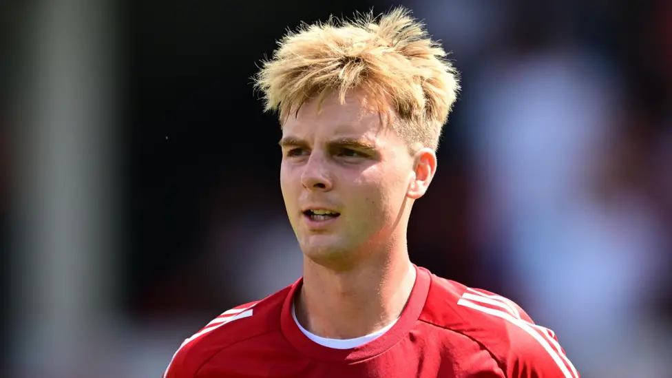 Stockport sign Leicester defender Wilson-Brown