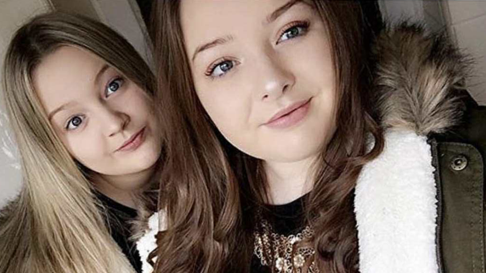 Jessica Thomas a Gemma Thomas