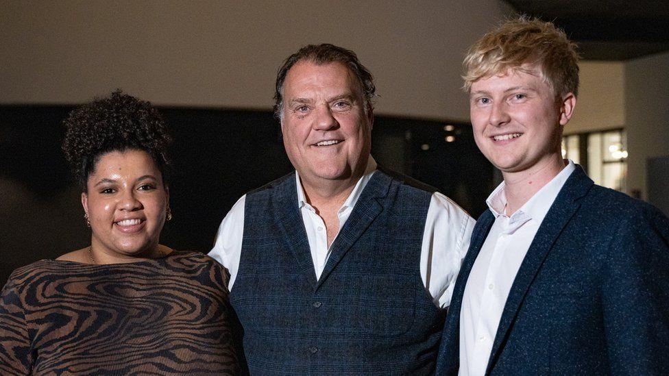 Eiriana Jones-Campbell, Syr Bryn Terfel ac Owain Rowlands